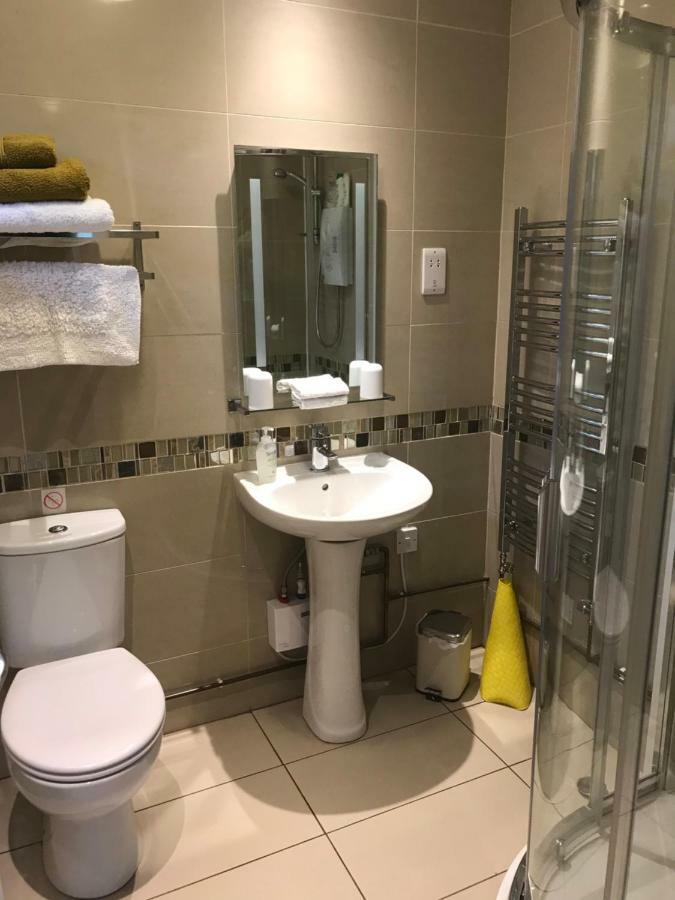 Bed and Breakfast The Westwoods Екстер'єр фото