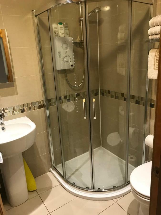 Bed and Breakfast The Westwoods Екстер'єр фото
